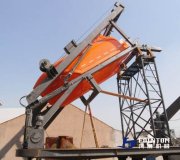 free-fall-lifeboat-davit